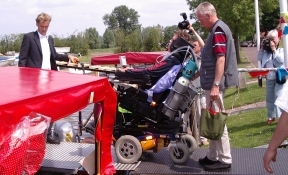 electric wheelchair accessible boat Zwaantje Giethoorn