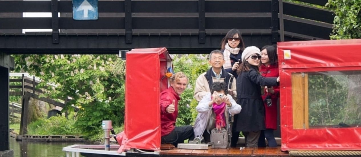 Rondvaarten giethoorn met gids schipper gehele jaar geopend